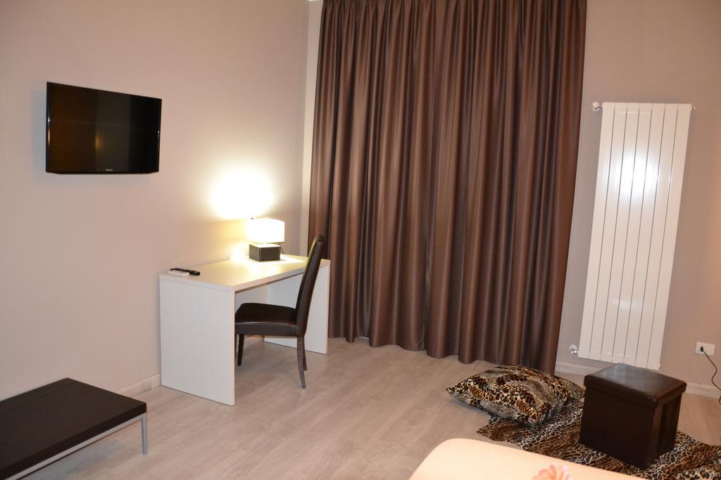 Fly In The World B&B Fiumicino Room photo