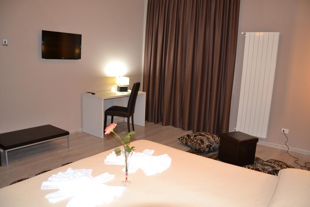 Fly In The World B&B Fiumicino Room photo